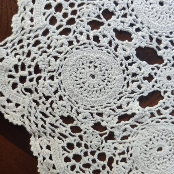 2 White Crocheted Placemat Doilies - Picture 3 of 3